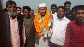 সাজাপ্রাপ্ত অবৈধ ইটভাটা মালিকের জামিনে কারামুক্তিতে ফুলেল শুভেচ্ছা!